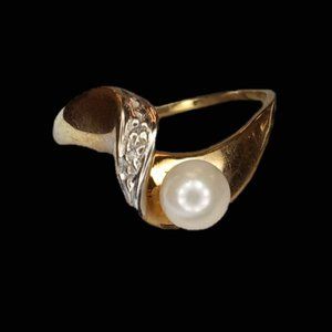 Diamond pearl yellow gold ring new